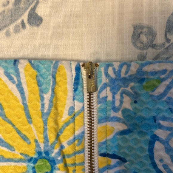 Lily Pulitzer Mini Skirt Sz 8 - Picture 7 of 7